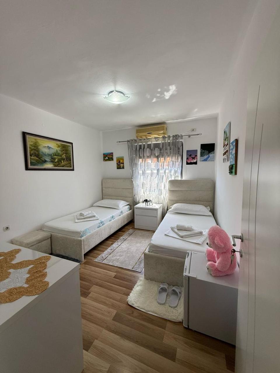 Flat In Berat'S Center Appartement Buitenkant foto